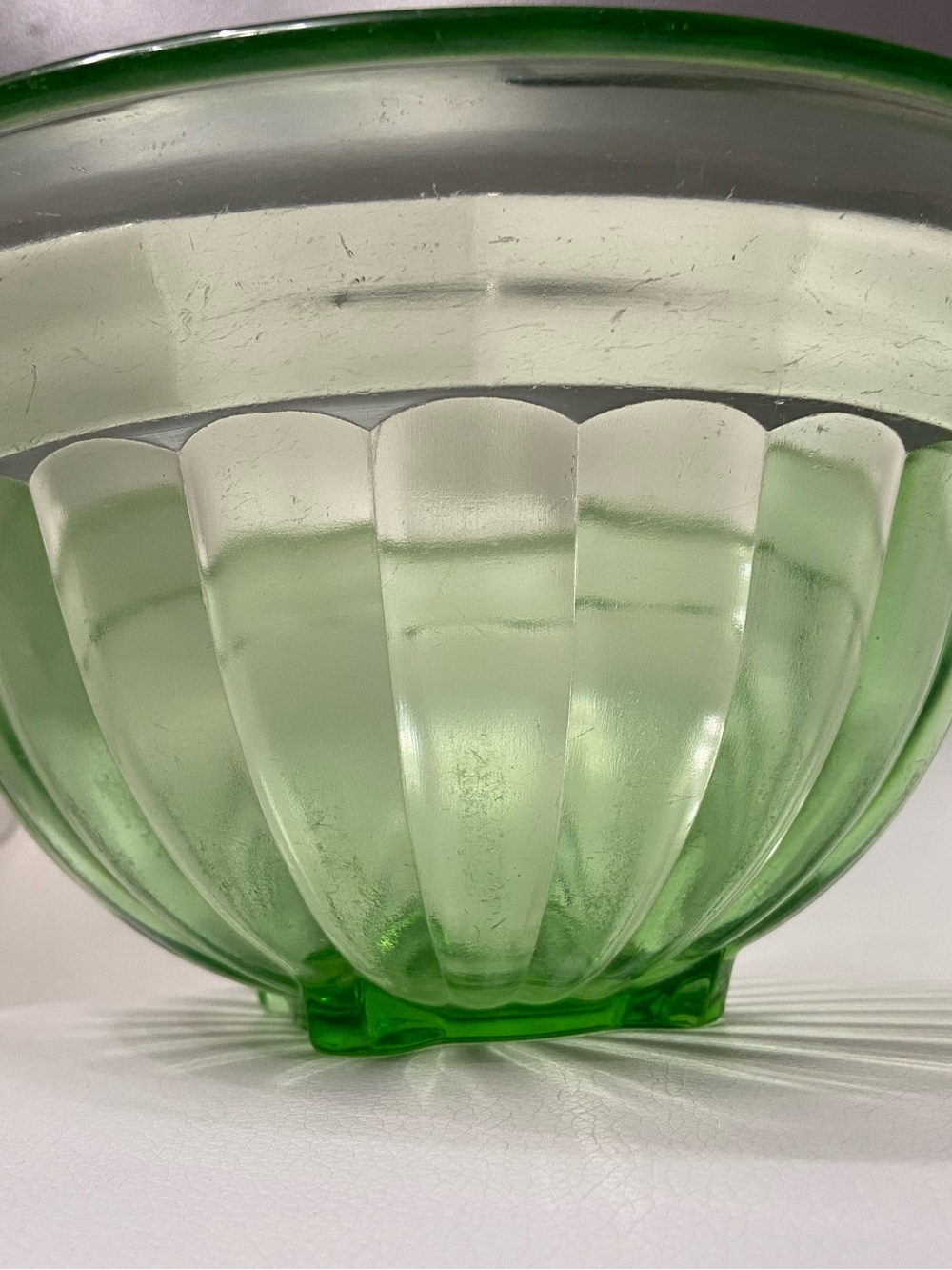 Vtg Hazel Atlas Green Depression Uranium Glass Ribbed Mixing Bowl 4-Footed Base - Picture 6 of 17